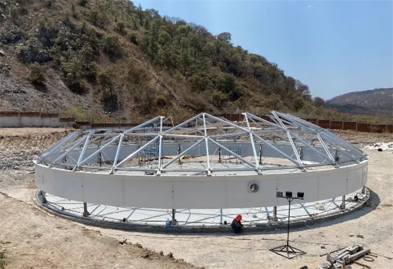 Montaje del domo del tanque metálico