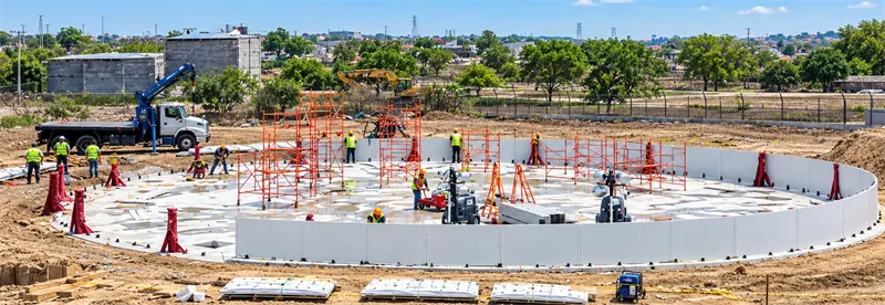 Vista panorámica de la construcción del tanque Nueva Castilla 2
