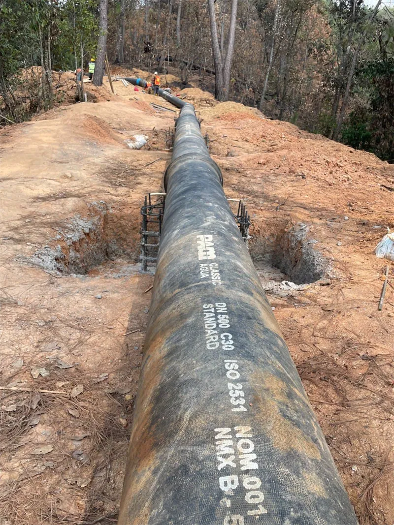 Tubería PAM de 48″ instalada en la línea de Av. Acueducto